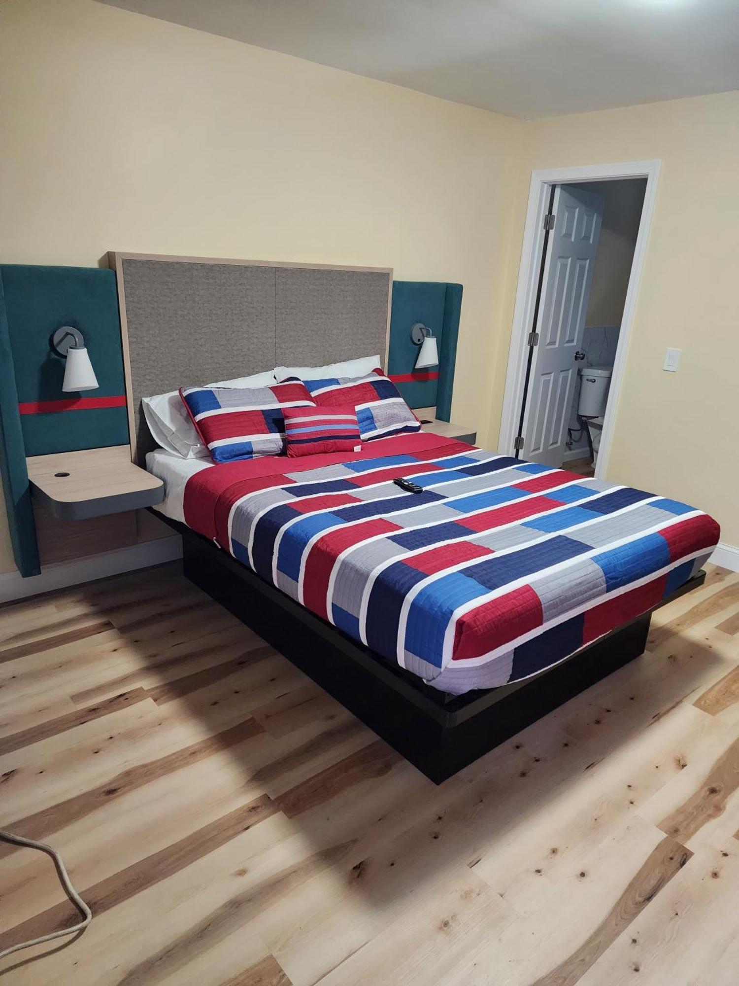 Americas Best Value Inn Providence-North Scituate Екстериор снимка